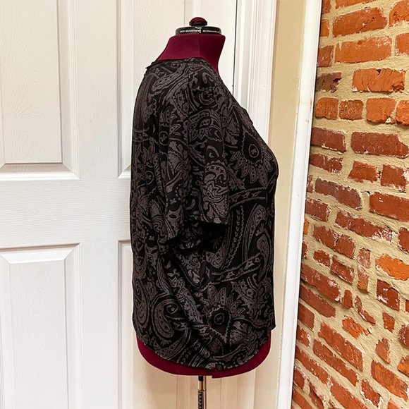 JMS Just My Size Black & Gray Burnout Paisley Print V-Neck T-Shirt - Picture 2 of 5